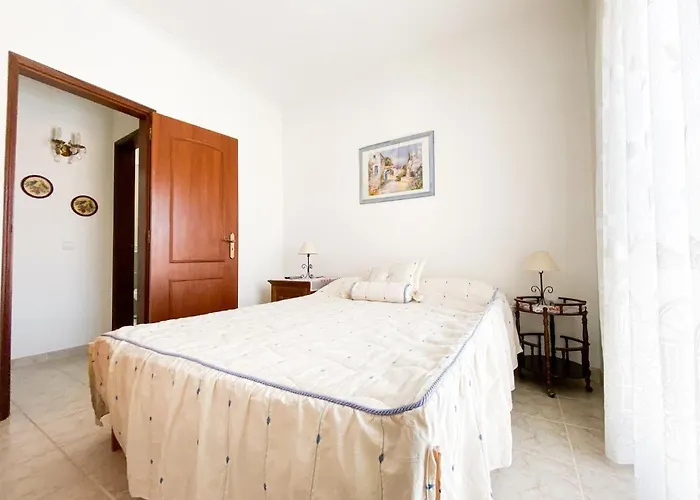 Retreat With Terrace And View In #1887 Espiche