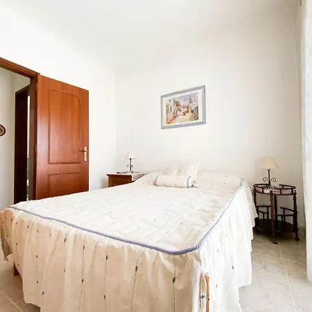 Retreat With Terrace And View In #1887 Espiche