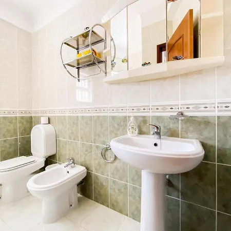 Retreat With Terrace And View In #1887 * Espiche