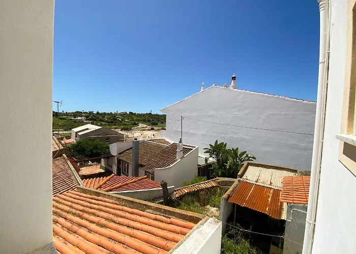 Retreat With Terrace And View In #1887 Daire