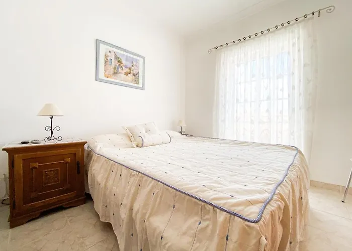 Retreat With Terrace And View In #1887 Daire Espiche